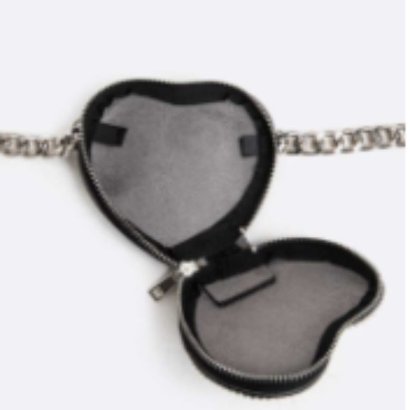 Chain Heart Shape Belt Bag - Picture 3 of 5